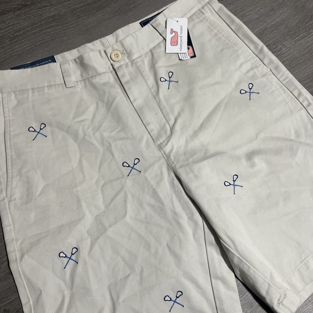 Vineyard Vines Mens Chino 9" Shorts Beige Lacrosse Embroidered Preppy Size 33
